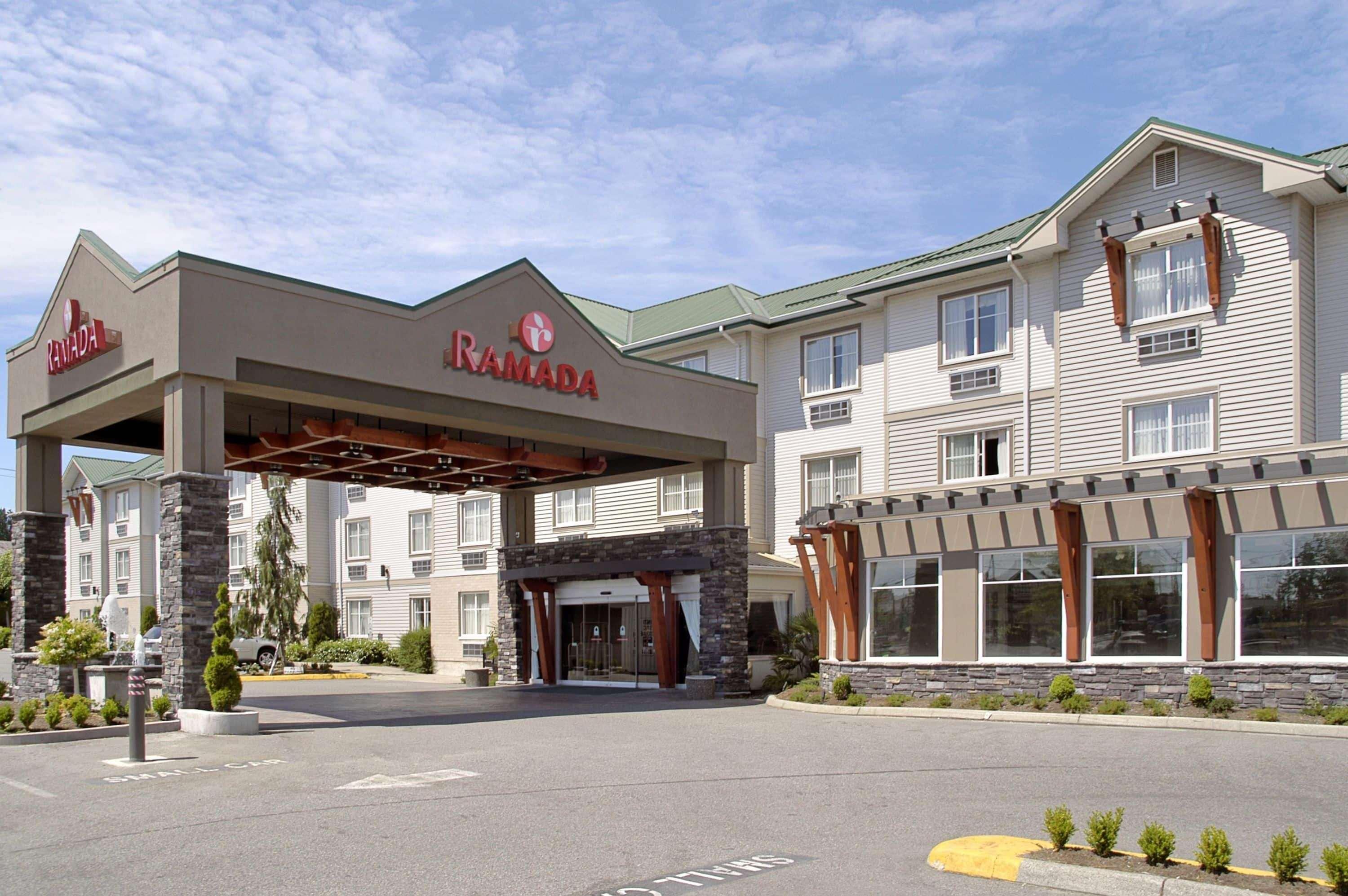 מלון Ramada By Wyndham Surrey/Langley מראה חיצוני תמונה